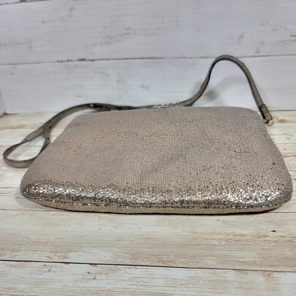 Madewell The Puff Crossbody In Bronze Lamb Leather - Picture 3 of 11
